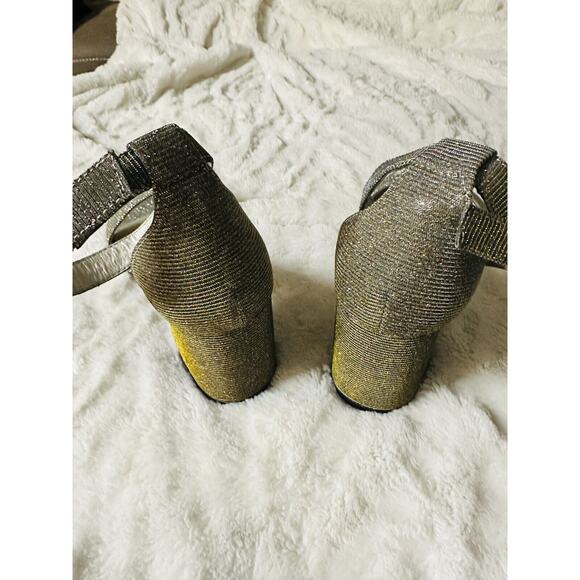 CL Chinese Laundry Jody Heel Ankle Strappy Size 8.5m Gold Metallic Wedding - Picture 8 of 14